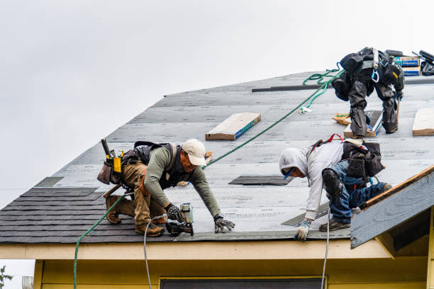 Professional Gutter Installation technician working in Buena Vista, MI